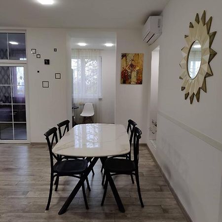 Modern Apartment In The Center With The View Of The Majestic Ararat Єреван Екстер'єр фото